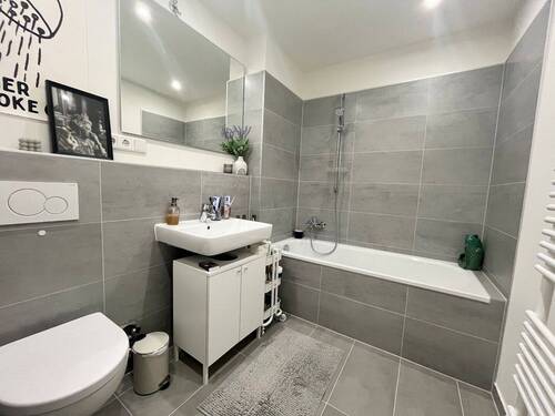 Bad - 3 Zimmer Etagenwohnung in Köln