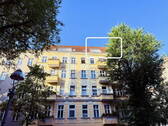 Hausansicht - Charmante Dachgeschosswohnung mit Terrasse im beliebten Malplaquetkiez