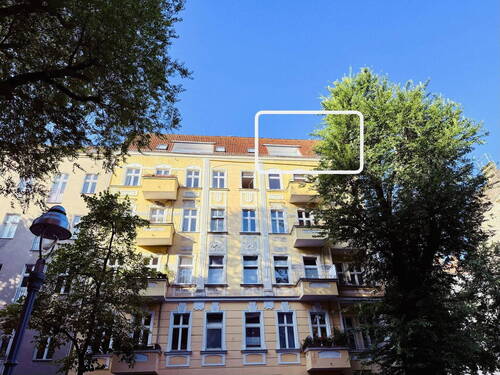 Hausansicht - Charmante Dachgeschosswohnung mit Terrasse im beliebten Malplaquetkiez