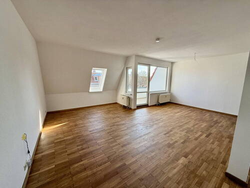 Großzügiges WZ ca. 33 m² - 2 Zimmer Etagenwohnung in Berlin