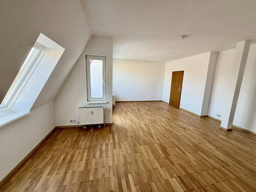 Wohnzimmer mit Terrasse - Etagenwohnung mit 75,00 m&sup2; in Berlin zum Kaufen