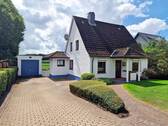 Auffahrt - 5 Zimmer Einfamilienhaus zum Kaufen in Ostrohe