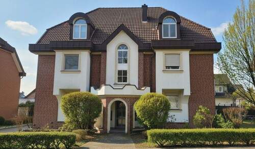 Haus Vorderansicht - Mehrfamilienhaus: 6 Eigentumswohnungen im Paket - voll vermietet - in Grevenbroich-Langwaden