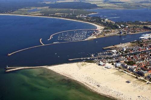 Strand und Yachthafen - Ostsee und Seebad Warnemünde im eigenen Haus in Ruhe genießen