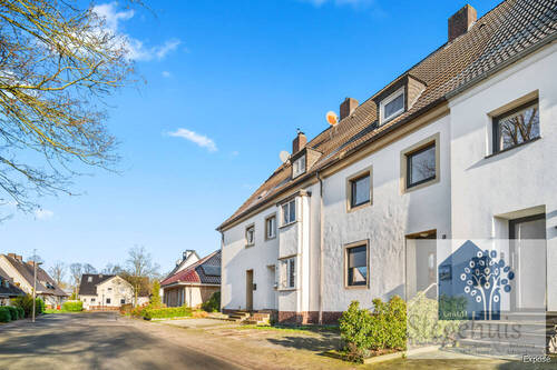Straßenansicht - 