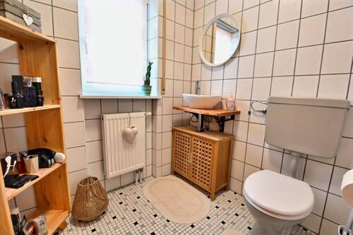 Gäste-WC-EG - 9 Zimmer Einfamilienhaus in Freisbach