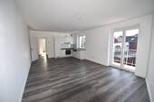 Wohnen + Küche - 3 Zimmer Etagenwohnung zur Miete in Uetersen
