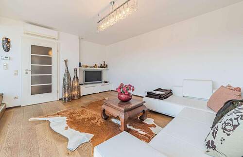 Wohnen - 2 Zimmer Etagenwohnung zur Miete in Frankfurt am Main