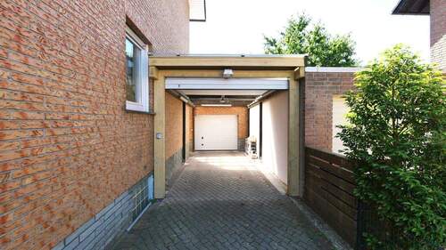 Carport vor Garage - 