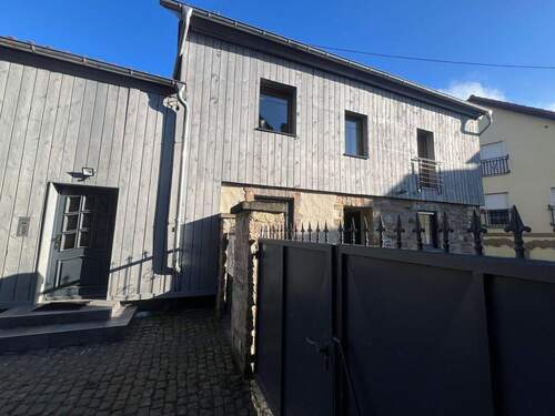 Seitenansicht Vorderhaus - 