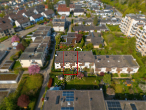 Hausansicht.png - Familientraum in Plochingen – gepflegtes Reihenhaus mit Garten, Garage & viel Potenzial