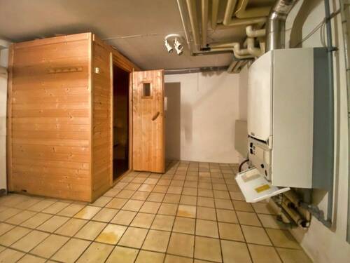 Kellerraum mit Heizung und Sauna - 
