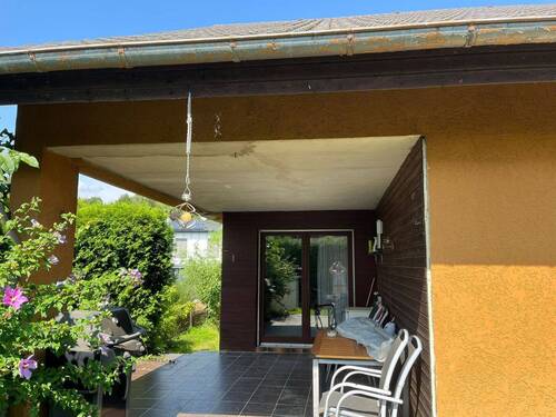 Überdachte Terrasse Südwest - 