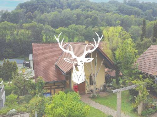 Titelbild - Wohnen mit speziellem Flair! Einzigartiges Einfamilienhaus in ruhiger Lage von Stühlingen zu verkaufen