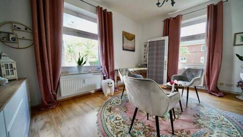 Besprechung - 