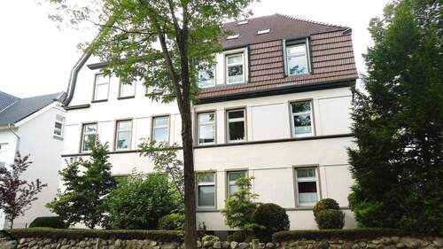 Hausfront - 