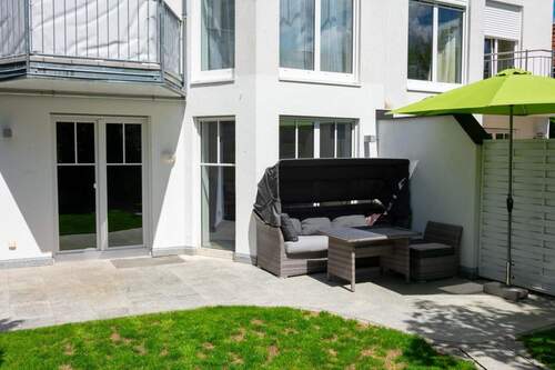 Terrasse - 7 Zimmer Doppelhaushälfte zum Kaufen in Grasbrunn