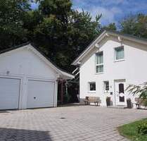 Grün - Ruhig - Energieeinsparend -- EINFAMILIENHAUS mit 2 GARAGEN - Waldkraiburg