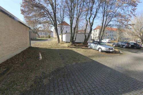 Stellplatzbereich - 3 Zimmer Etagenwohnung in Böhlen