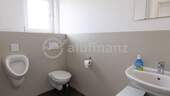 Mitarbeiter-WC Halle 1 - 