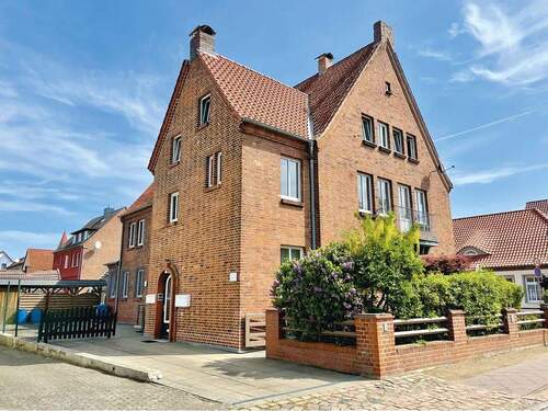 Hausansicht.jpg - Wohnen wie im Urlaub: Sonnige 3,5 Zimmer im Herzen von Klütz