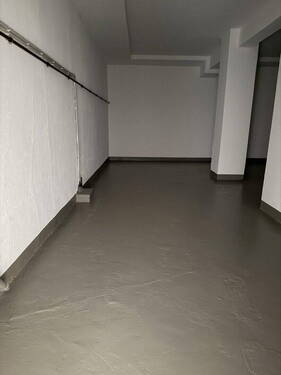 Lagerfläche - Lagerfläche 90 qm mit Hochrampe