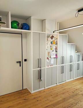 Eingang/Garderobe - Etagenwohnung mit 140,00 m² in Eggenfelden zum Kaufen