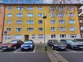 Außenansicht - Gepflegte 3-Zimmer-Wohnung mit Balkon & renoviertem Bad - 65 m² Massivbau