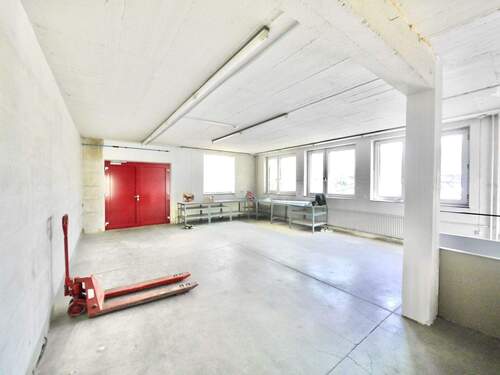 EG hinten - Halle in Cadolzburg