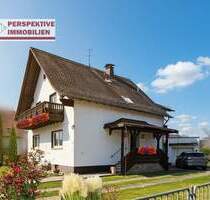 Geräumiges Ein- bis Zweifamilienhaus in zentraler Lage von Höchst i. Odw.