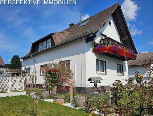 Seitlich - 9 Zimmer Mehrfamilienhaus, Wohnhaus zum Kaufen in Höchst i. Odw.