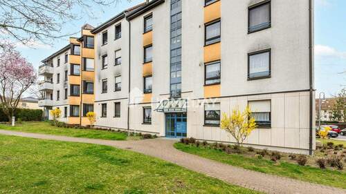 Außenansicht 5 - Gepflegte 3-Zi.-ETW mit Balkon, TG & Stellplatz - in guter Lage von Werder (Havel)