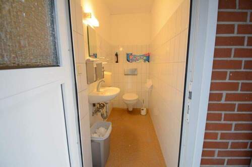 Gewerbeeinheit - Damentoilette - 
