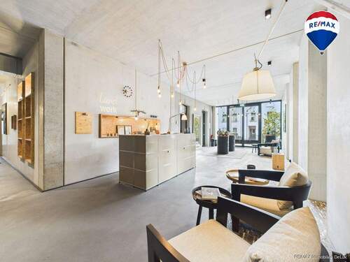 REMAX Immobilien DeLux Hotel Empfang Wallerfangen Mark Borowicz - 