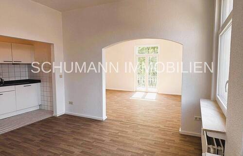 Esszimmer und Wohnzimmer - Individuelle 2 Zi.-Wohnung mit Balkon im grünen Hansaviertel. Erstbezug nach Renovierung.