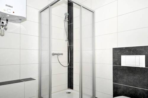 Bad.jpg - Etagenwohnung mit 94,30 m² in Aue-Bad Schlema zur Miete