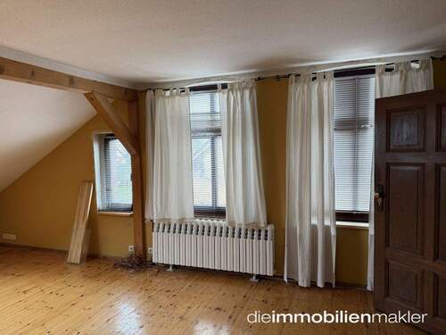 gemütliches Zimmer im Dachgeschoss - 