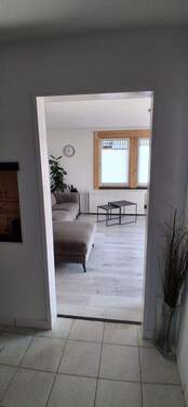 Blick ins Wohnzimmer - 