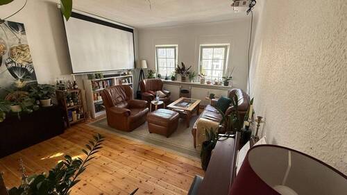 Wohnzimmer - Bester Wohnkomfort mit Südterrasse in zentralster Lage!