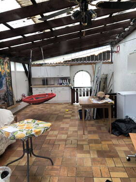 Überdachte Terrasse - 7 Zimmer Doppelhaushälfte zum Kaufen in Baden Baden