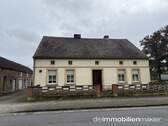 Hausansicht - 4 Zimmer Bauernhaus, Landhaus zum Kaufen in Luckau