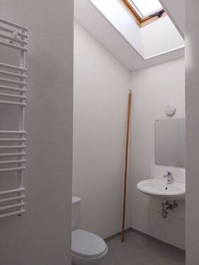 Gemeinschafts-Bad mit Tageslicht - 