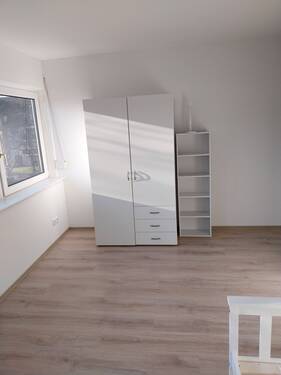 Ansicht WG-Zimmer 2 - NEU RENOVIERTE - 8er WG *Möblierte Zimmer Zi.2*