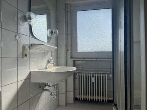 Bad Erdgeschoss - 6 Zimmer Mehrfamilienhaus, Wohnhaus zum Kaufen in Balve