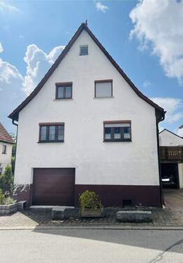 Bild 1 - Wohnen in Zentraler Lage - 285.000,00 EUR Kaufpreis, ca.  136,00 m² Wohnfläche