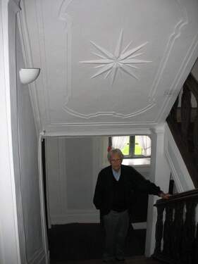 Treppenhaus - Einfamilienhaus mit 189,00 m&sup2; in Rennertshofen-Hütting zum Kaufen