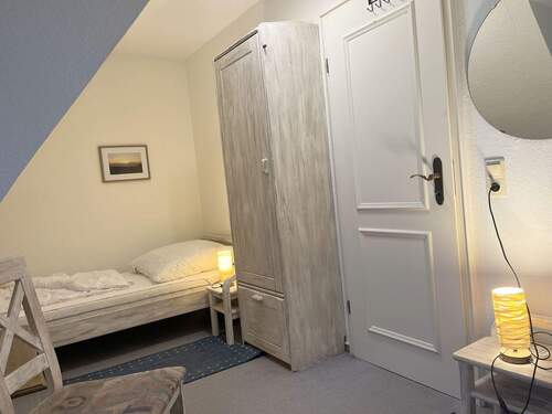 Nordstrand Schlafzimmer 2.jpg - 