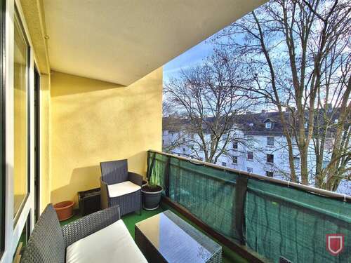 Balkon - 6 Zimmer Etagenwohnung zum Kaufen in Kassel / Nord (Holland)