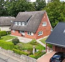 ***ROSENGARTEN-NENNDORF***EINFAMILIENHAUS MIT SEPARATER WOHNUNG UND ZWEI GARAGEN ZU VERKAUFEN***