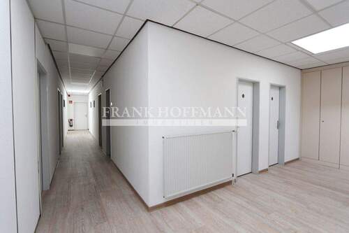M0877 OG - Flur - 